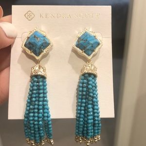 NWT Kendra Scott Misha Earrings!